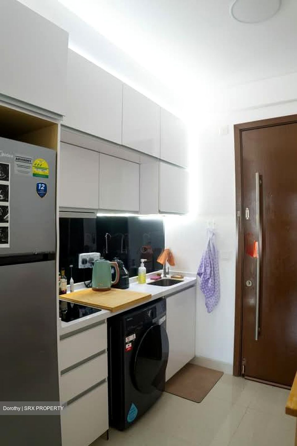 Centra Suites (D14), Apartment #563444501